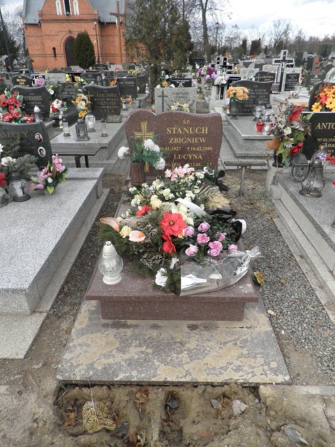 Zbigniew Stanuch 1927 Oleśnica - Grobonet - Wyszukiwarka osób pochowanych