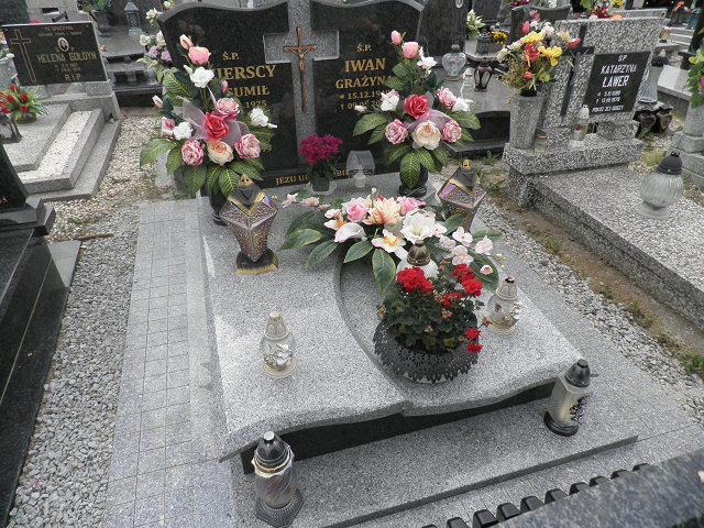 Grażyna Iwan 1949 Oleśnica - Grobonet - Wyszukiwarka osób pochowanych