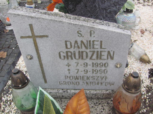 Daniel Grudzień 1990 Oleśnica - Grobonet - Wyszukiwarka osób pochowanych
