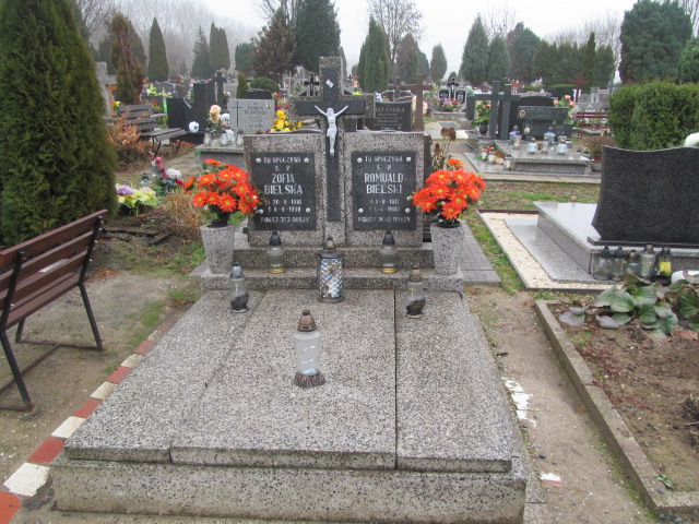 Grób Romuald Bielski