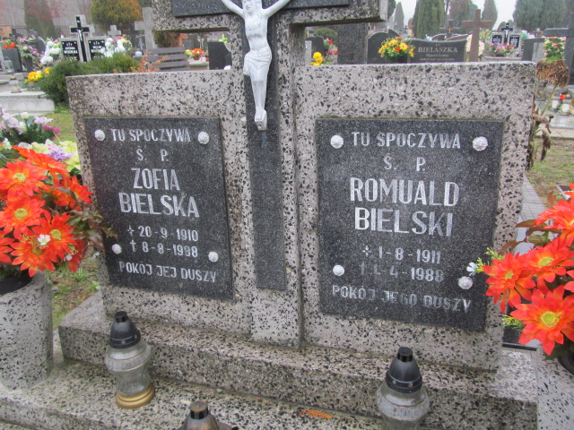 Romuald Bielski 1911 Oleśnica - Grobonet - Wyszukiwarka osób pochowanych