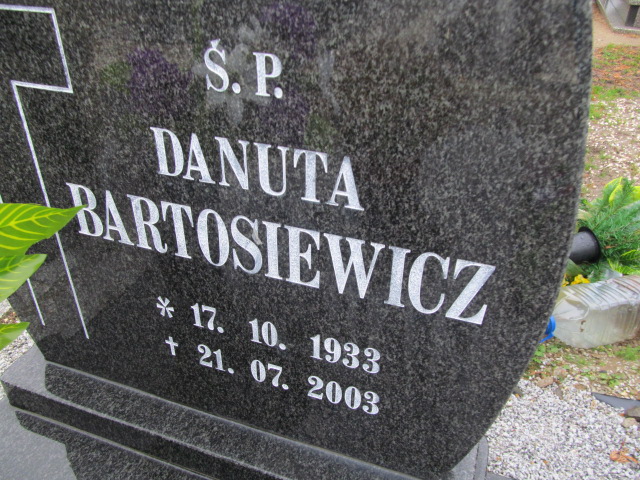 Danuta Bartosiewicz 1933 Oleśnica - Grobonet - Wyszukiwarka osób pochowanych