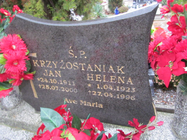 Helena Krzyżostaniak 1923 Oleśnica - Grobonet - Wyszukiwarka osób pochowanych