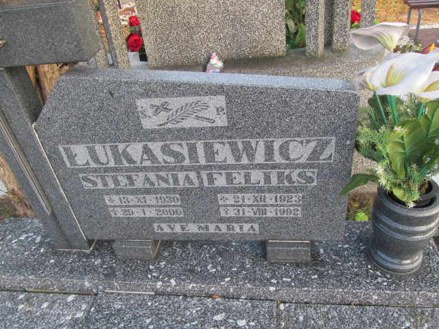 Stefania Łukasiewicz 1930 Oleśnica - Grobonet - Wyszukiwarka osób pochowanych